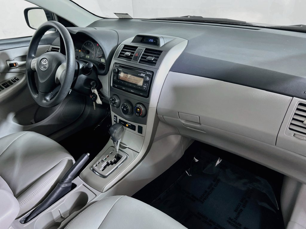 Used 2012 Toyota Corolla LE FWD image 24