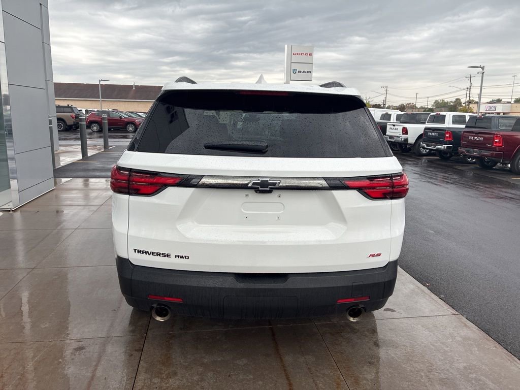 Used 2023 Chevrolet Traverse RS w/ LPO, Floor Liner Package image 9