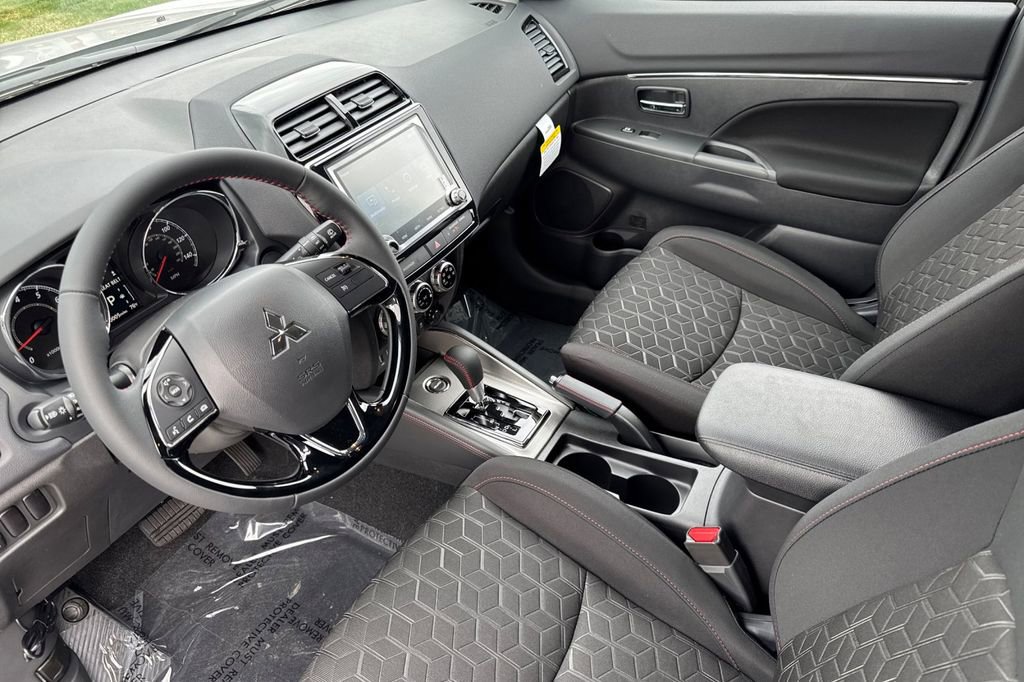 New 2026 Mitsubishi Outlander Sport LE AWD/4WD image 10