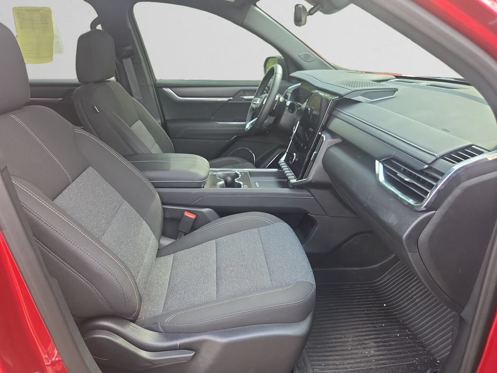 Used 2026 GMC Acadia Elevation w/ LPO, Floor Liner Package AWD/4WD image 16