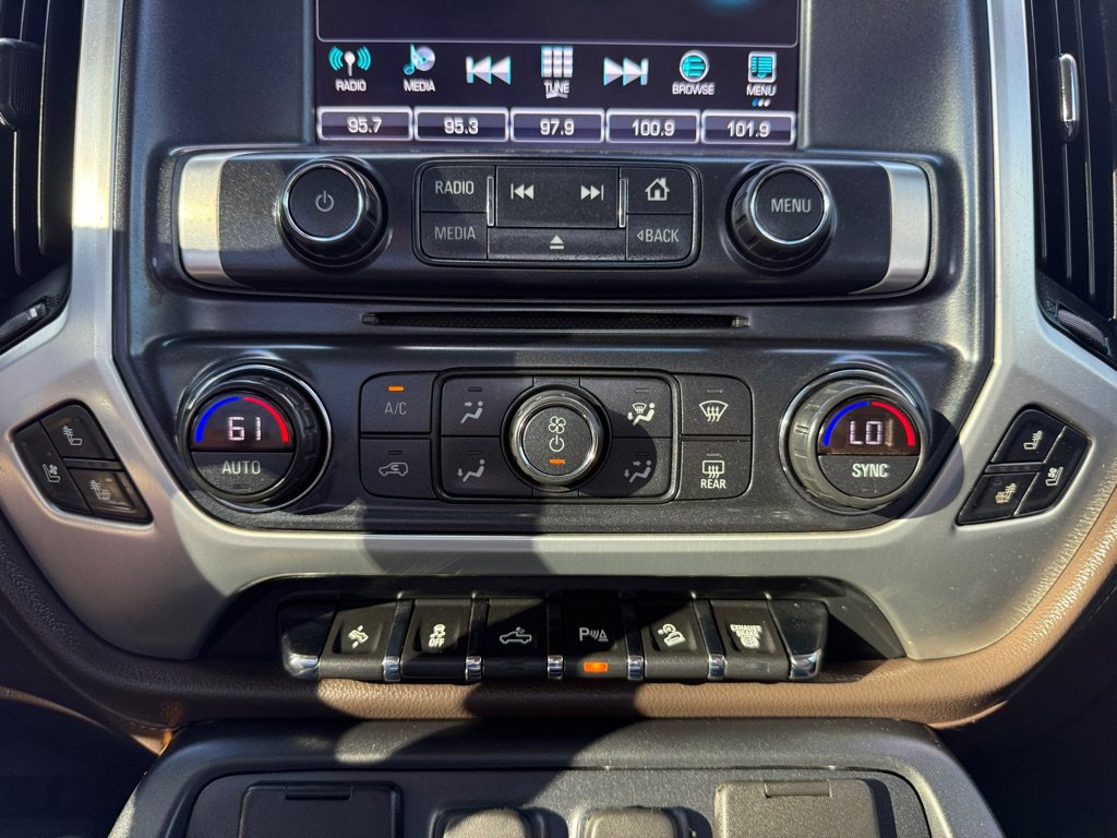 Used 2019 GMC Sierra 2500 SLT w/ Duramax Plus Package AWD/4WD image 31