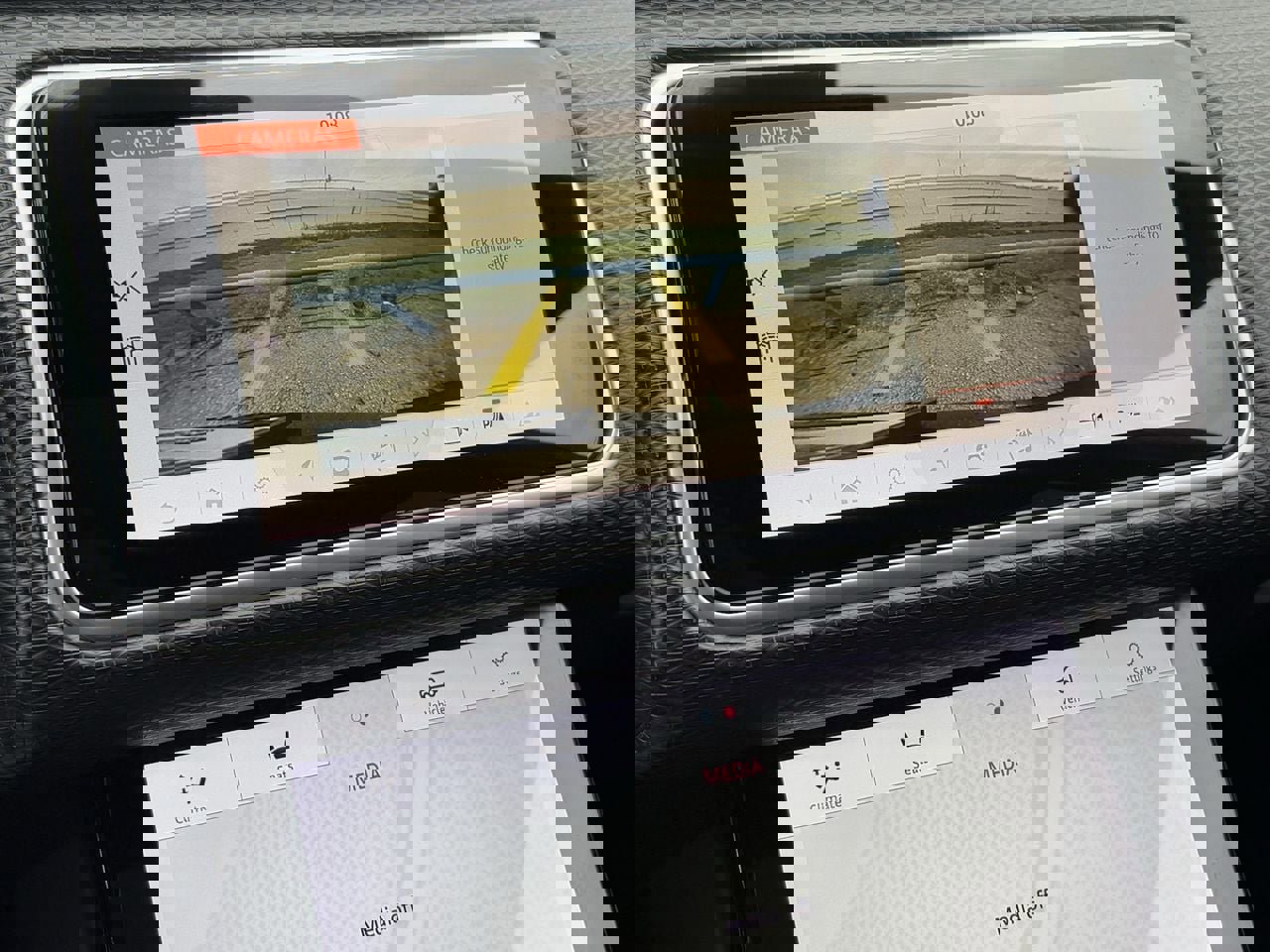 Used 2018 Land Rover Range Rover Velar S image 21