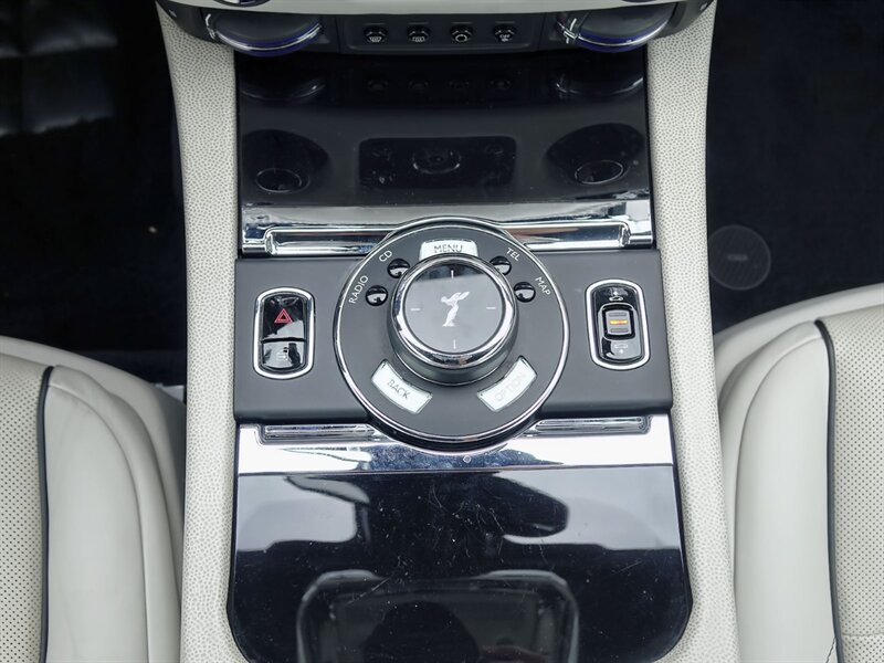 Used 2016 Rolls-Royce Wraith RWD image 21