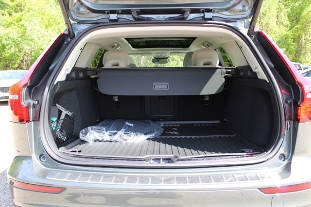 New 2026 Volvo V60 B5 Cross Country Ultra w/ Protection Package Premier AWD/4WD image 20