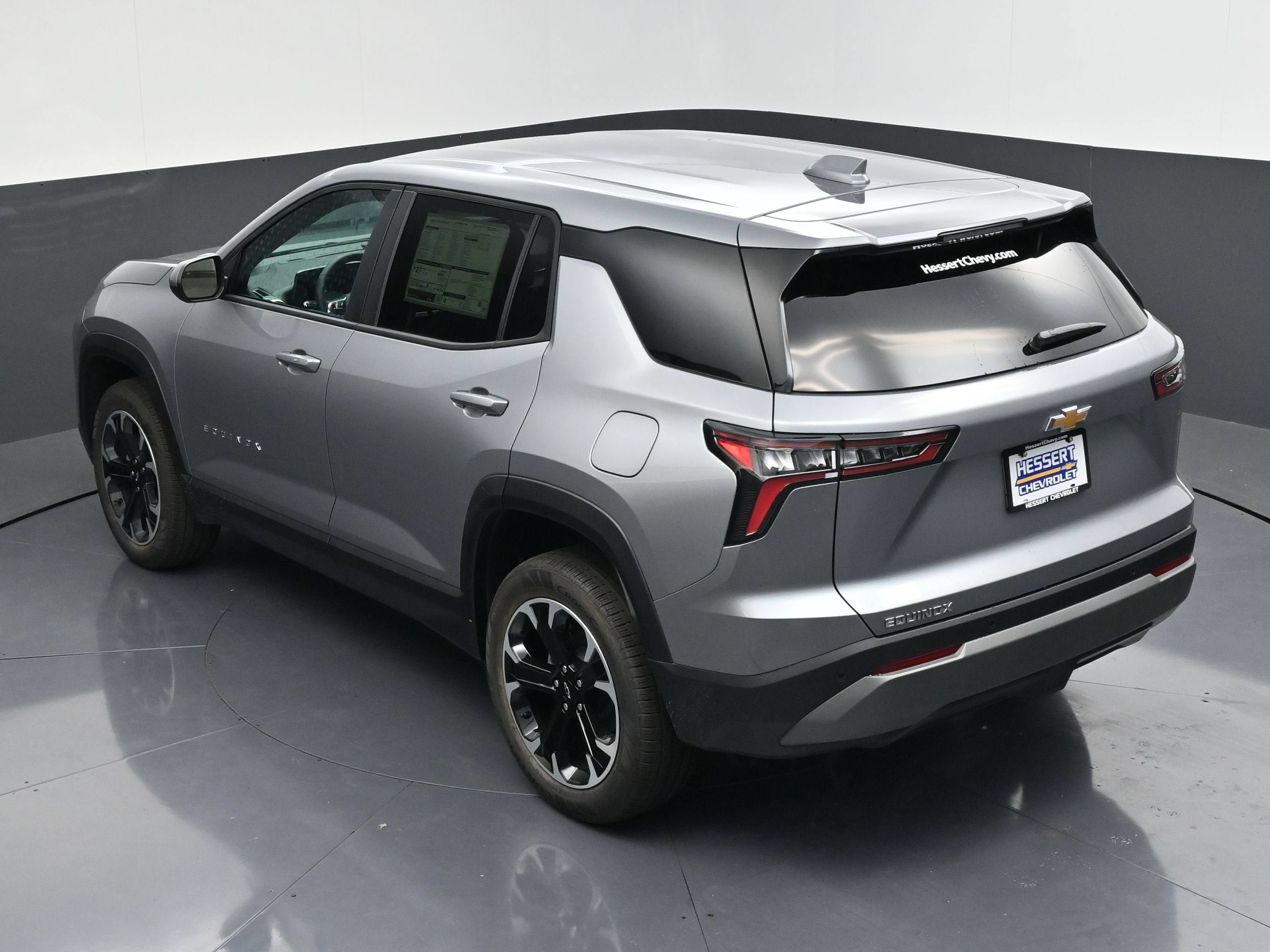 New 2027 Chevrolet Equinox LT w/ Convenience Package II FWD image 49