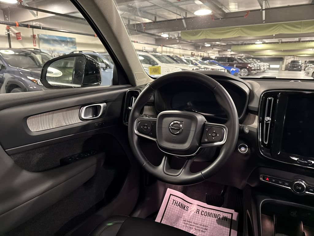 Used 2025 Volvo XC40 B5 Core AWD/4WD image 23