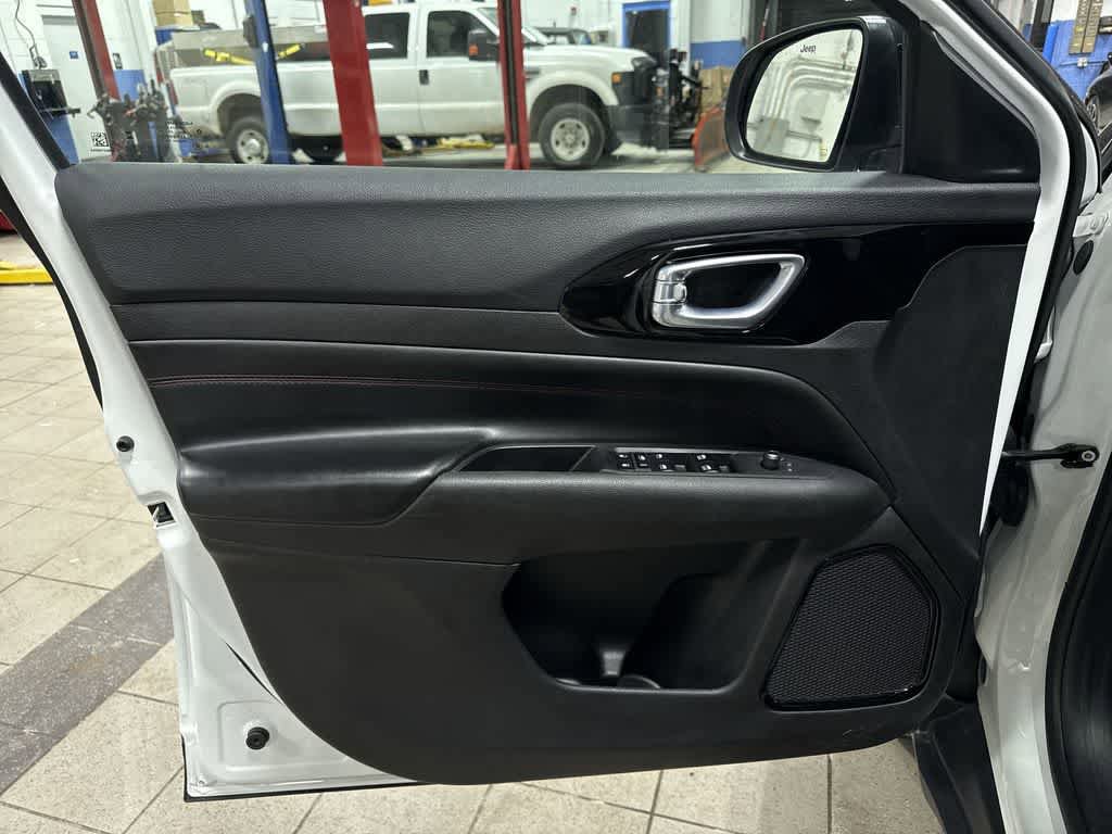 Used 2024 Jeep Compass Trailhawk image 29