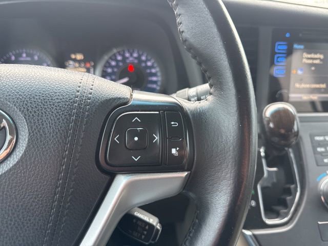 Used 2016 Toyota Sienna XLE w/ XLE Navigation Package image 26