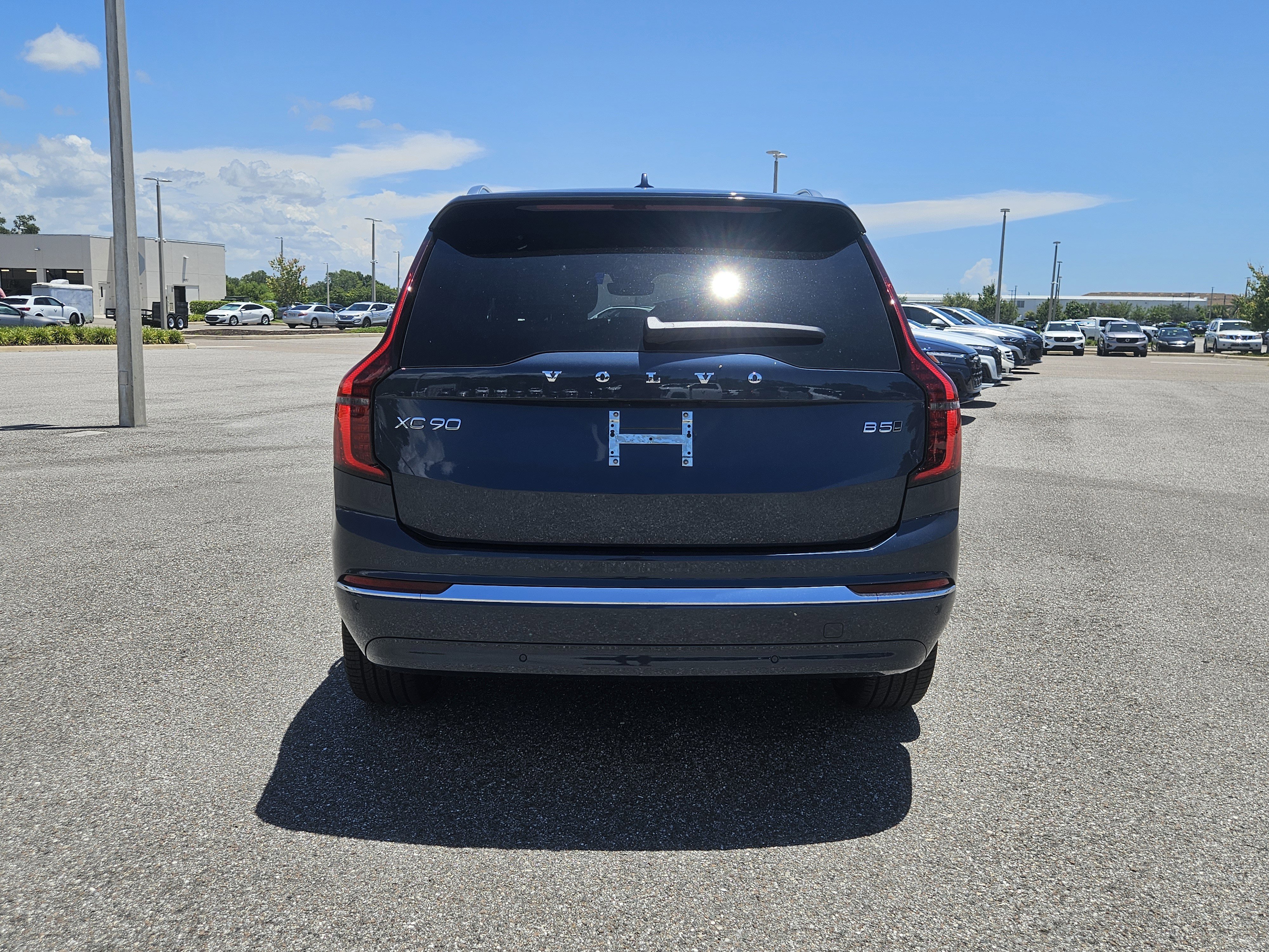New 2026 Volvo XC90 B5 Plus image 6