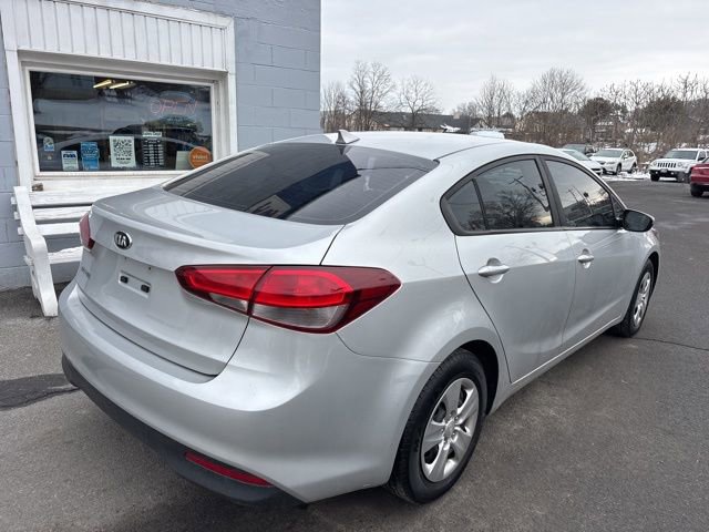 Used 2017 Kia Forte LX image 6
