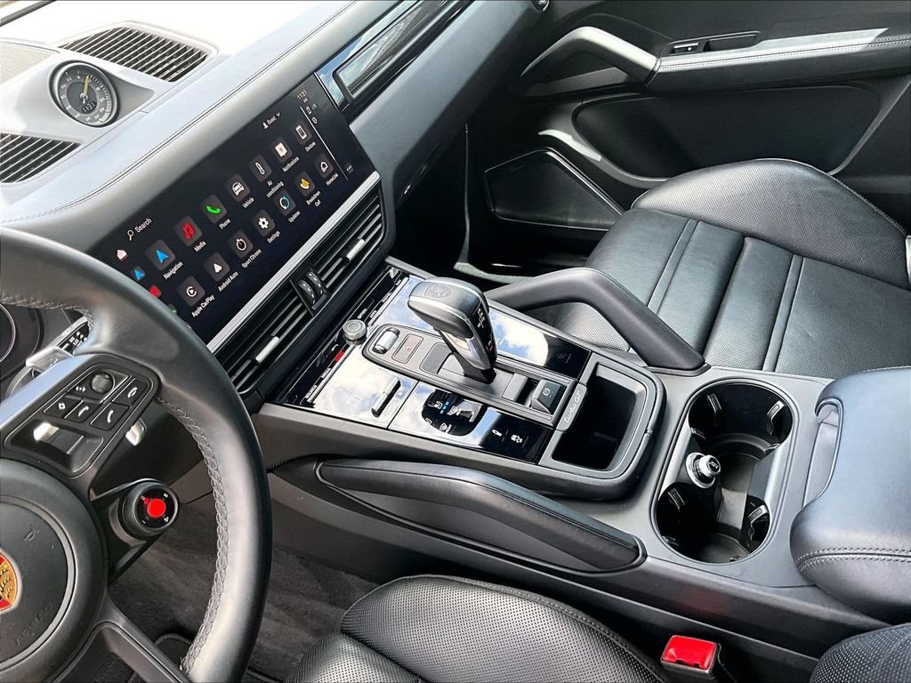 Certified 2023 Porsche Cayenne Turbo GT AWD/4WD image 17