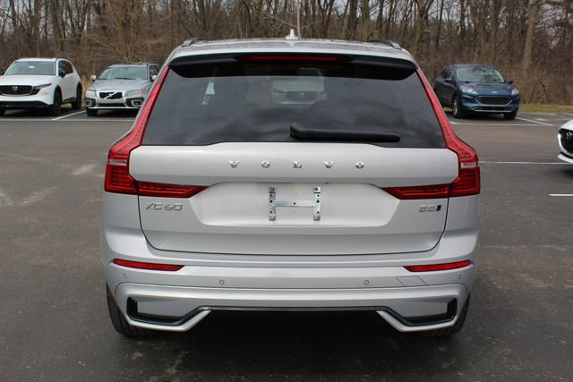 Used 2024 Volvo XC60 B5 Plus image 4