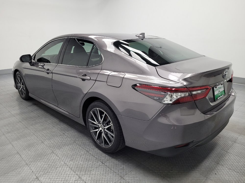 Used 2023 Toyota Camry XLE FWD image 3