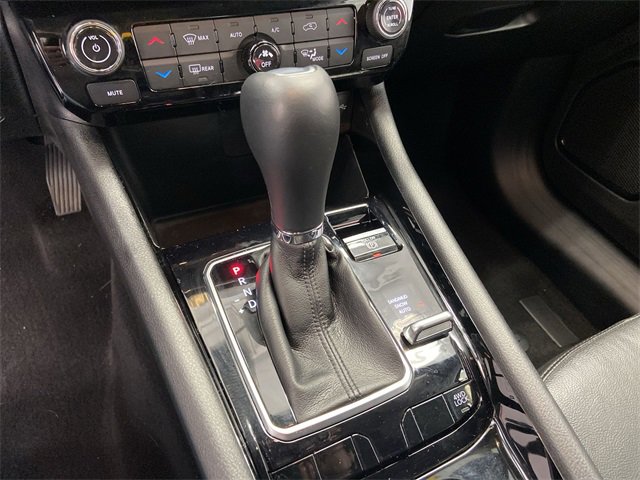 Used 2023 Jeep Compass Limited image 28