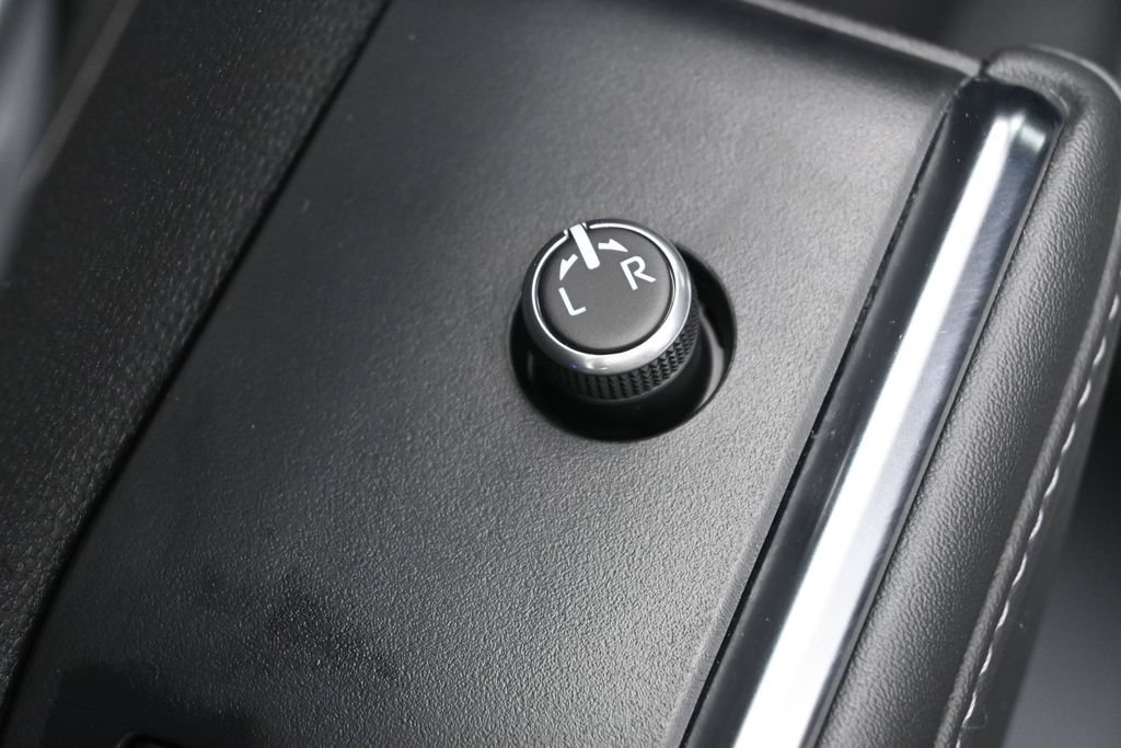Used 2022 Toyota Highlander Limited AWD/4WD image 12