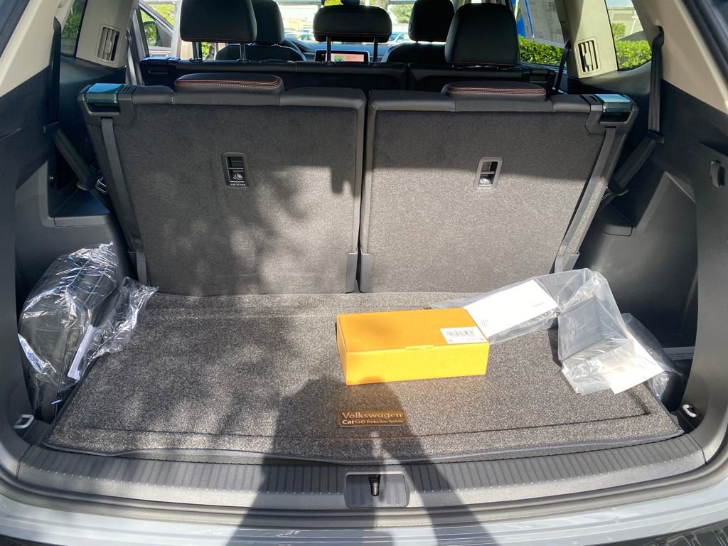 New 2025 Volkswagen Atlas Peak Edition SE image 29