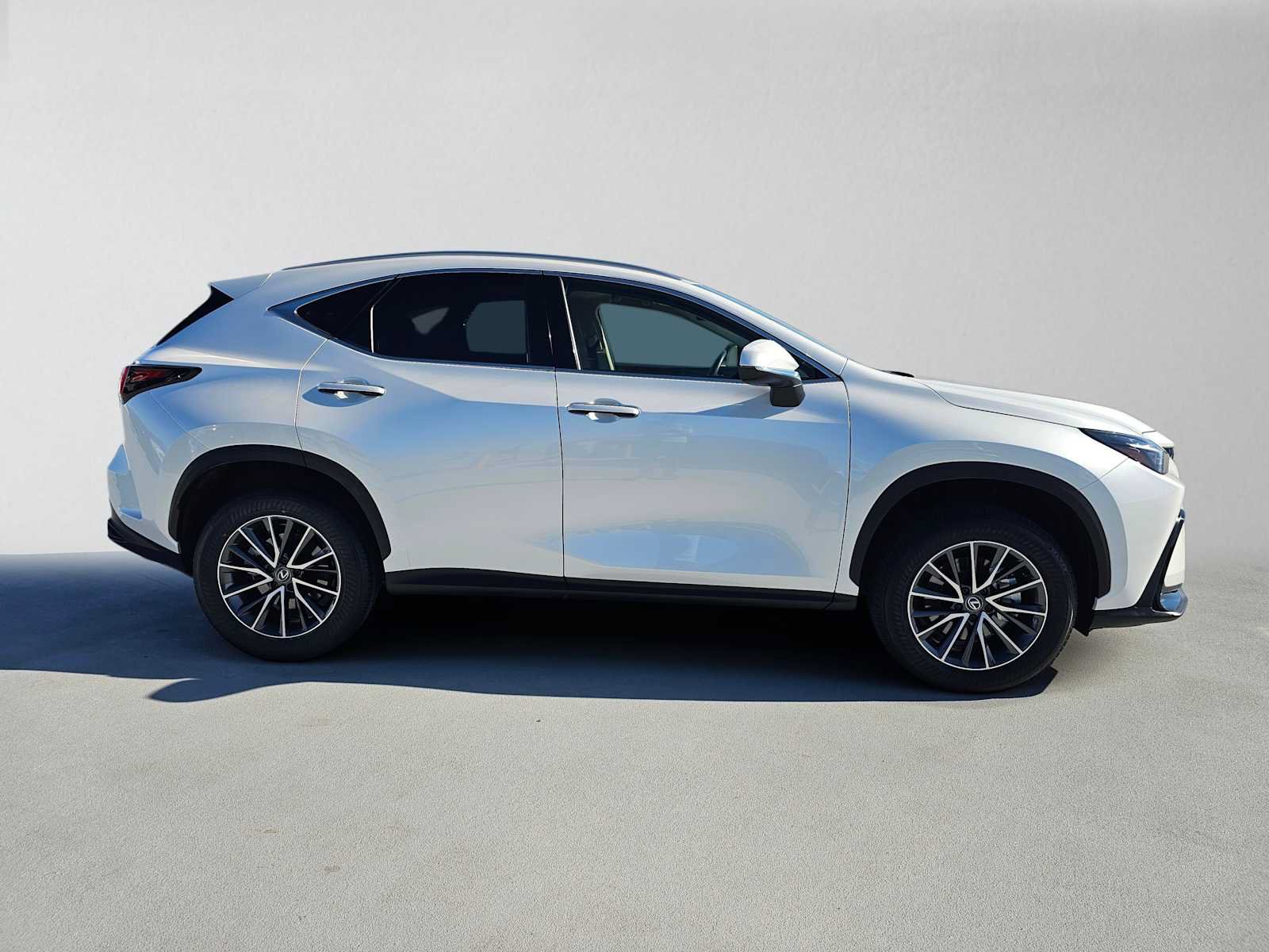 Certified 2025 Lexus NX 250 FWD image 2