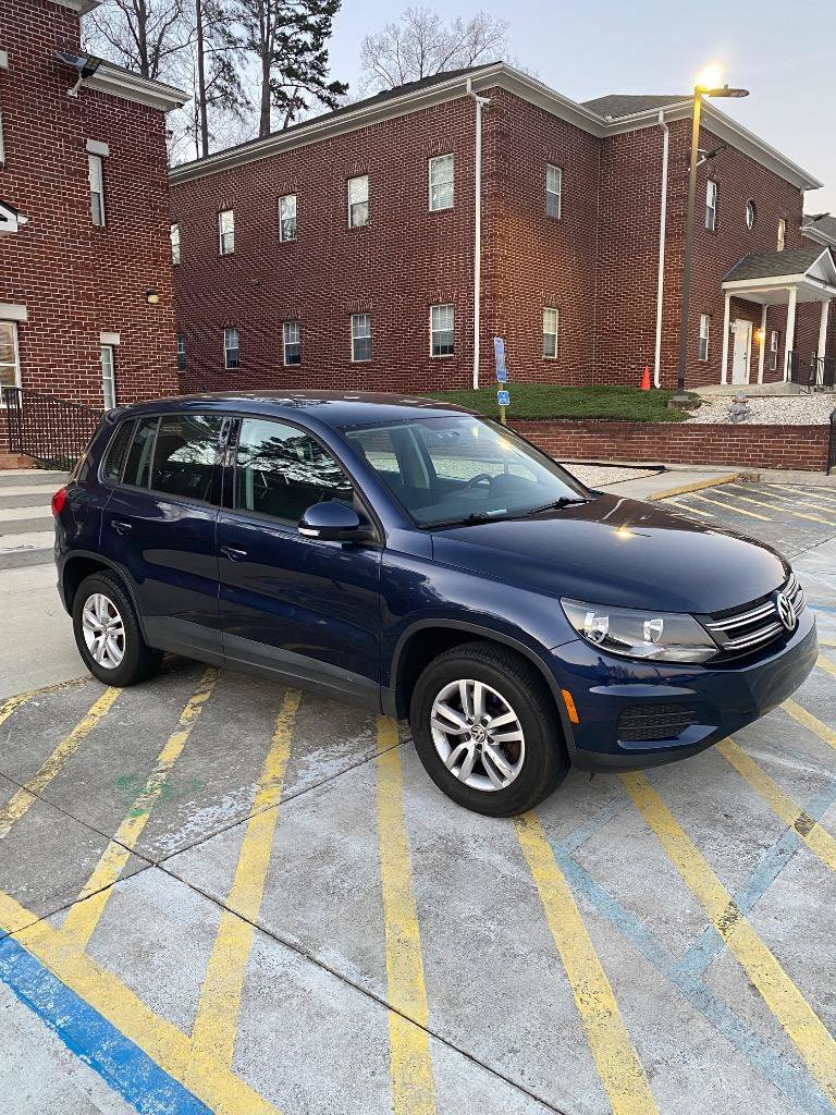 Used 2014 Volkswagen Tiguan S image 3