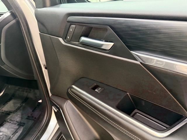 Used 2025 GMC Acadia Elevation image 22