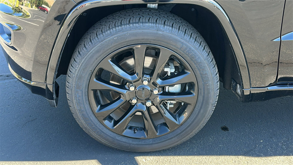 Used 2021 Jeep Grand Cherokee Laredo X image 9