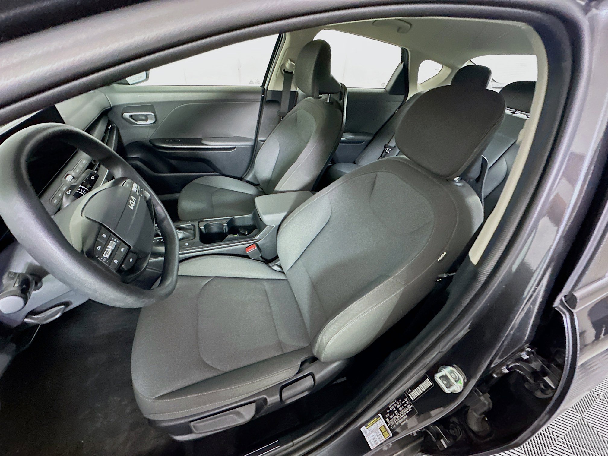Used 2025 Kia K4 FWD image 13