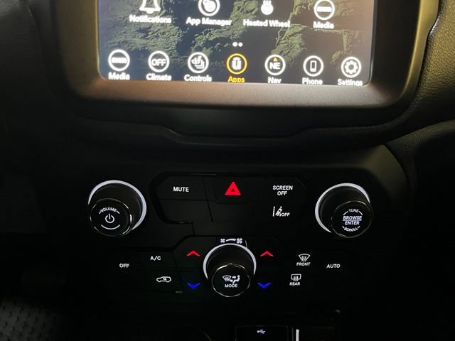Used 2022 Jeep Renegade Latitude w/ Convenience Group AWD/4WD image 22
