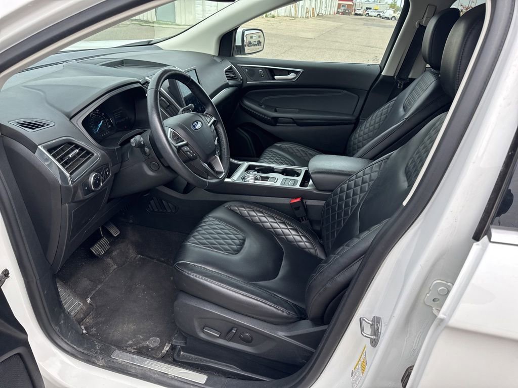 Used 2024 Ford Edge Titanium w/ Equipment Group 301A AWD/4WD image 8