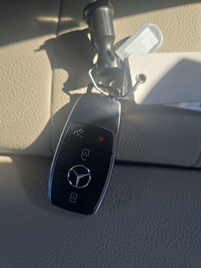 New 2026 Mercedes-Benz GLB 250 4MATIC image 28