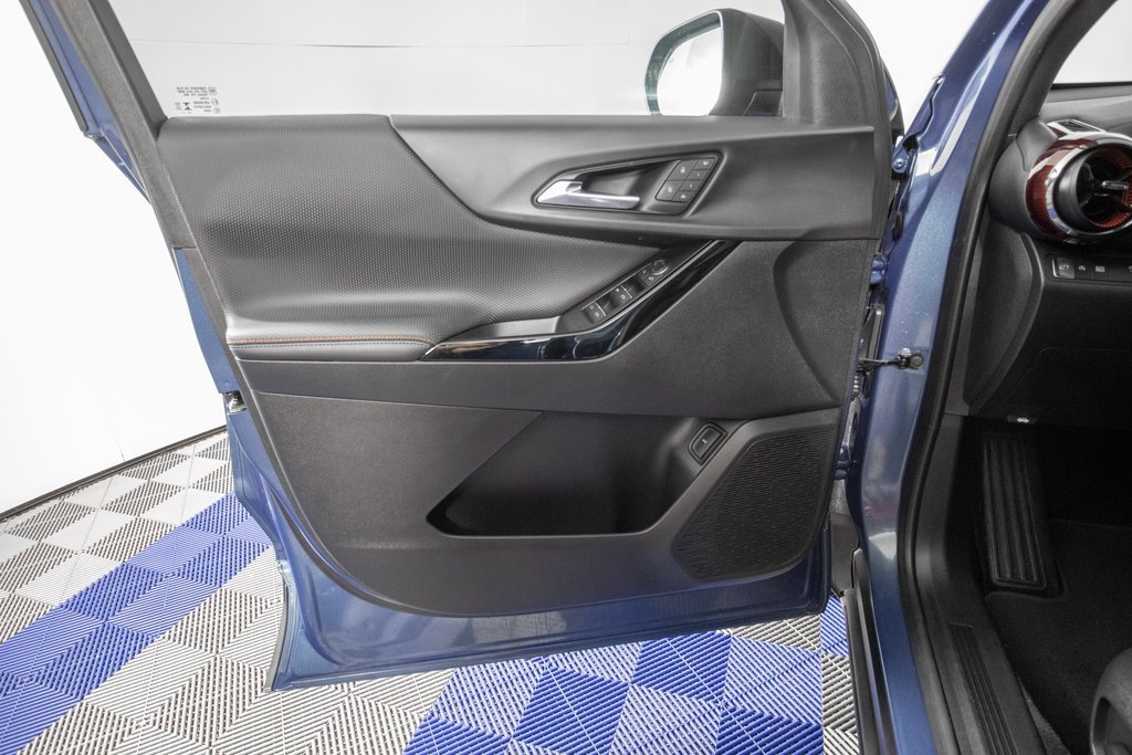 Used 2025 Chevrolet Equinox RS w/ Safety and Technology Package image 13