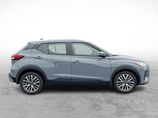 Used 2023 Nissan Kicks SV FWD image 7