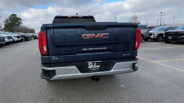 Used 2022 GMC Sierra 1500 SLT w/ SLT Convenience Package image 9