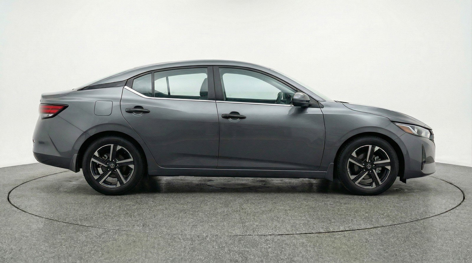 Used 2025 Nissan Sentra SV image 11