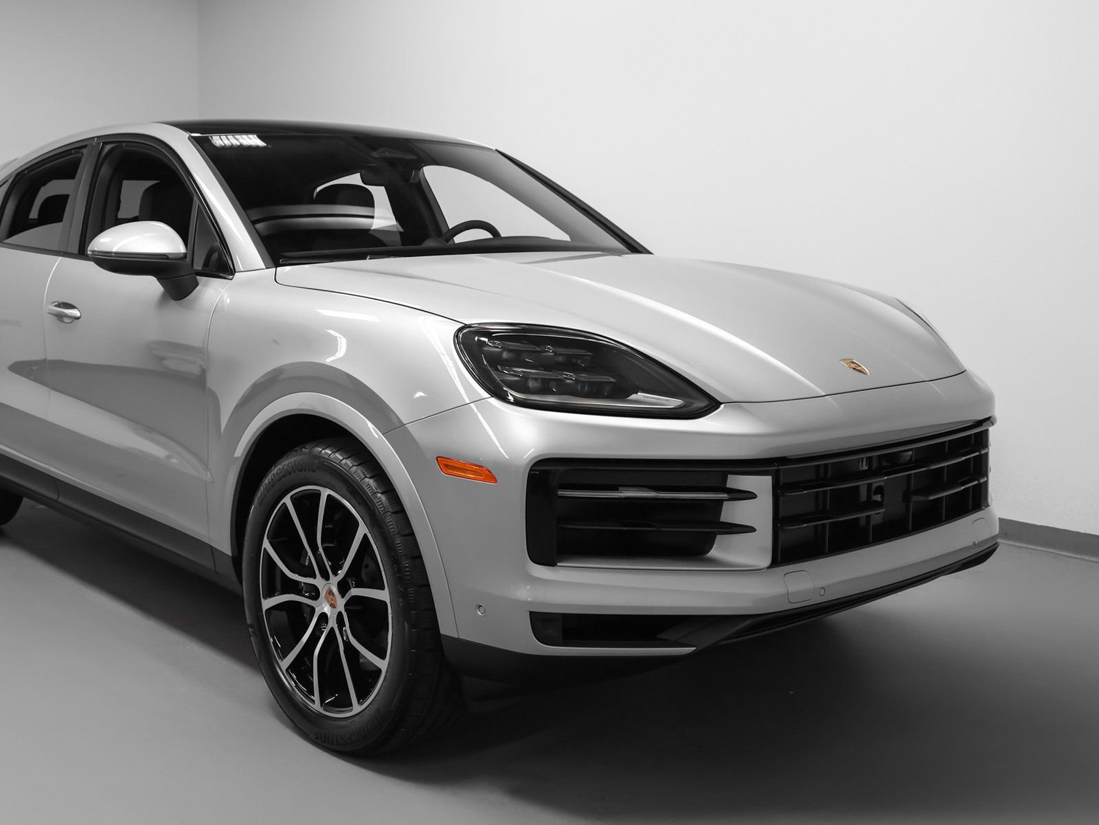 New 2026 Porsche Cayenne Coupe AWD/4WD image 9