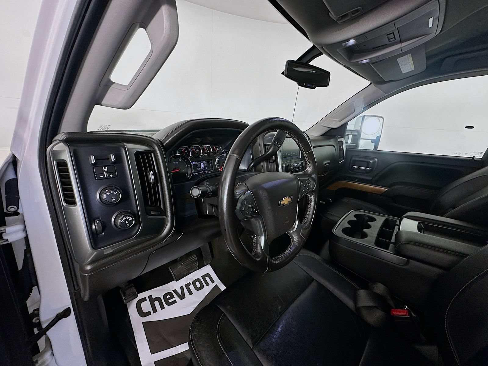 Used 2018 Chevrolet Silverado 2500 LTZ w/ Duramax Plus Package AWD/4WD image 9