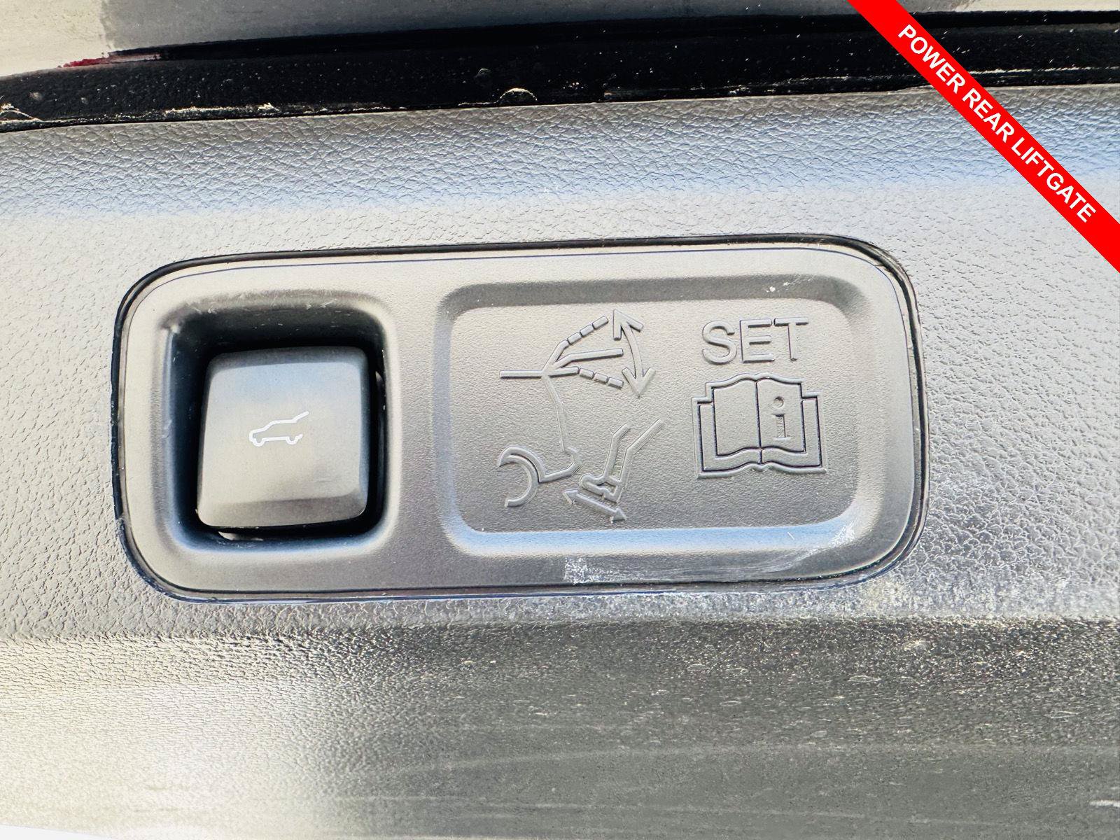 Used 2023 Ford Expedition Limited AWD/4WD image 18