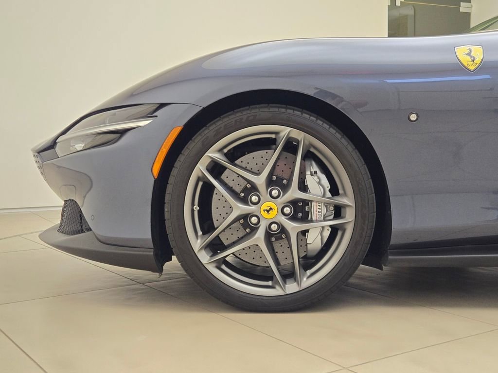 Used 2024 Ferrari Roma RWD image 13