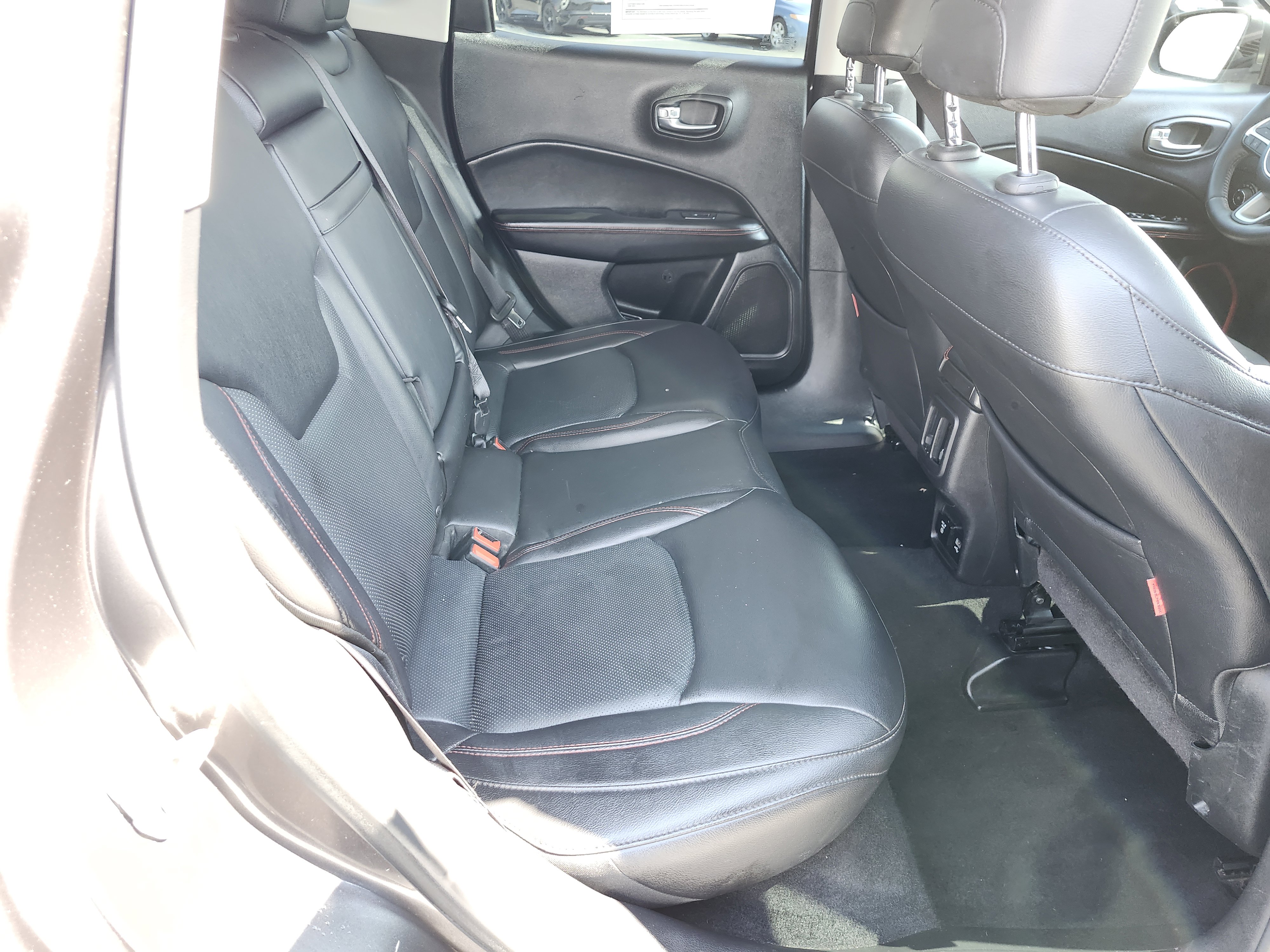 Used 2017 Jeep Compass Trailhawk w/ Leather Interior Group image 17