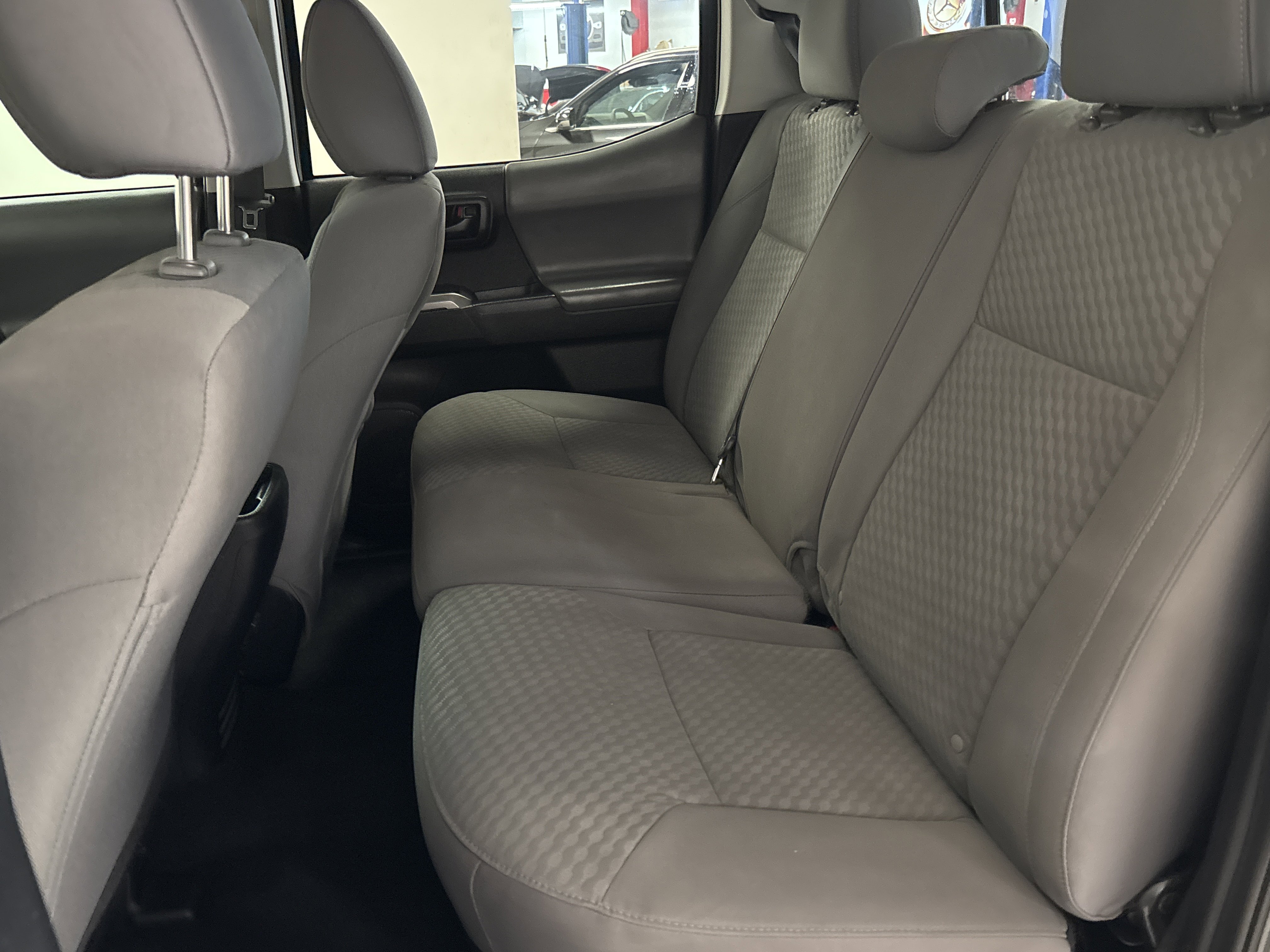 Used 2021 Toyota Tacoma SR5 RWD image 23