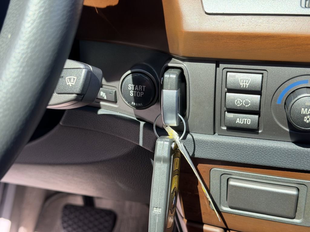 Used 2002 BMW 745i image 38