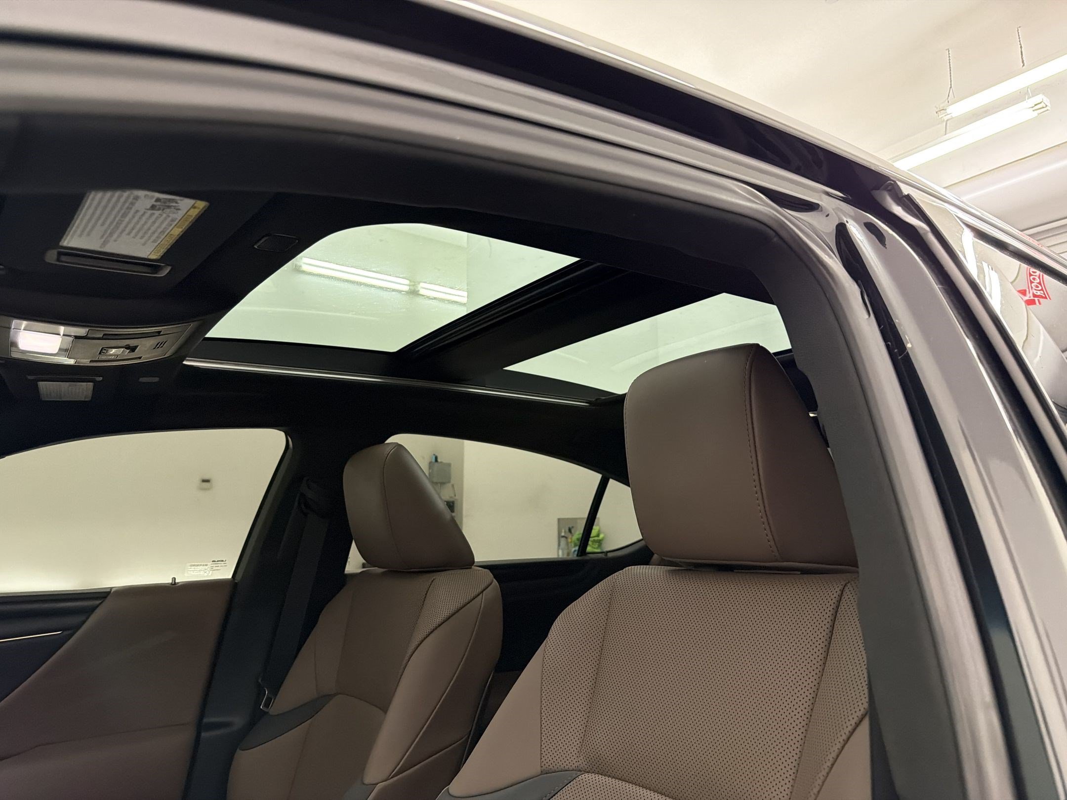 Certified 2022 Lexus ES 350 w/ Premium Package FWD image 29