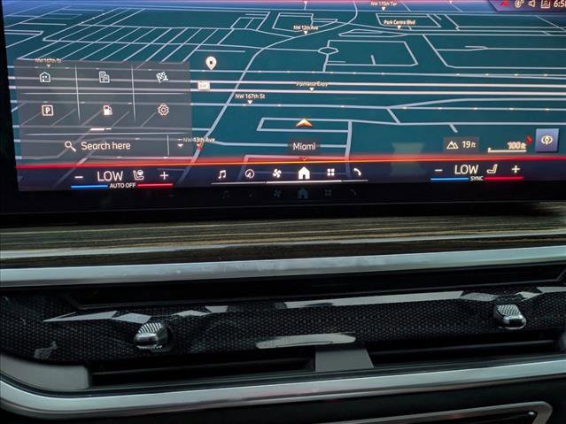 Used 2024 BMW X7 xDrive40i w/ M Sport Package AWD/4WD image 14