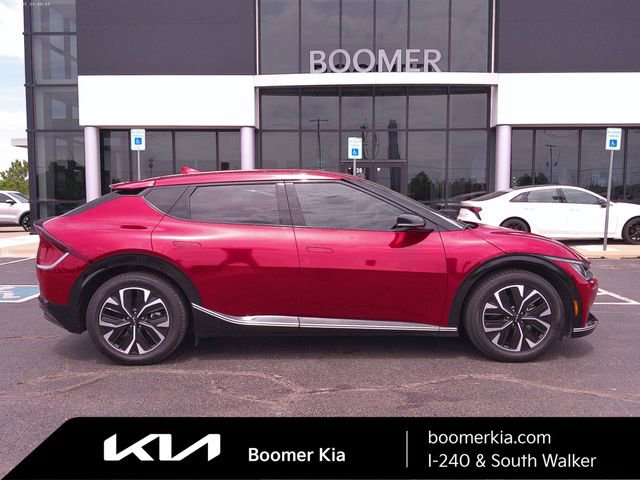 Used 2022 Kia EV6 Wind RWD image 6