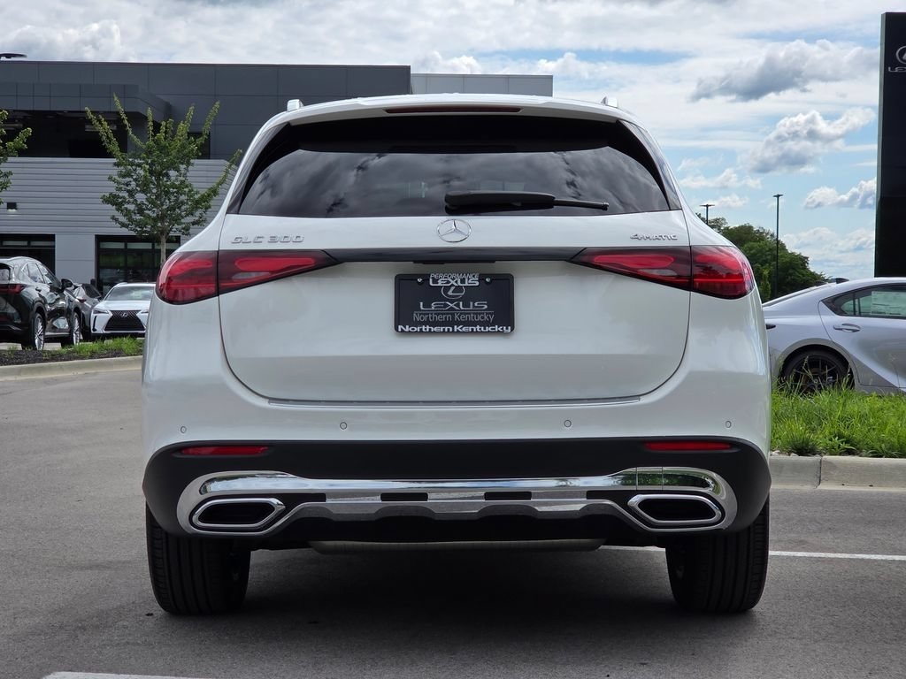 Used 2025 Mercedes-Benz GLC 300 4MATIC image 27