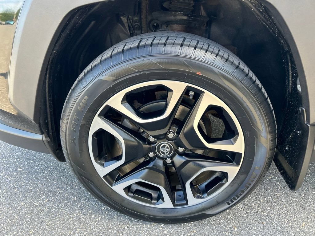 Used 2019 Toyota RAV4 Adventure w/ Cold Weather Package AWD/4WD image 28