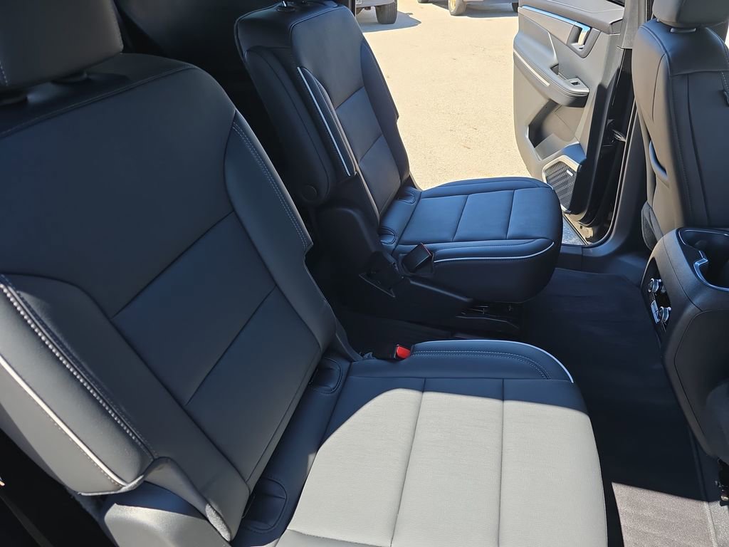 Certified 2025 Buick Enclave Preferred w/ Trailering Package, 5000 lbs. AWD/4WD image 11