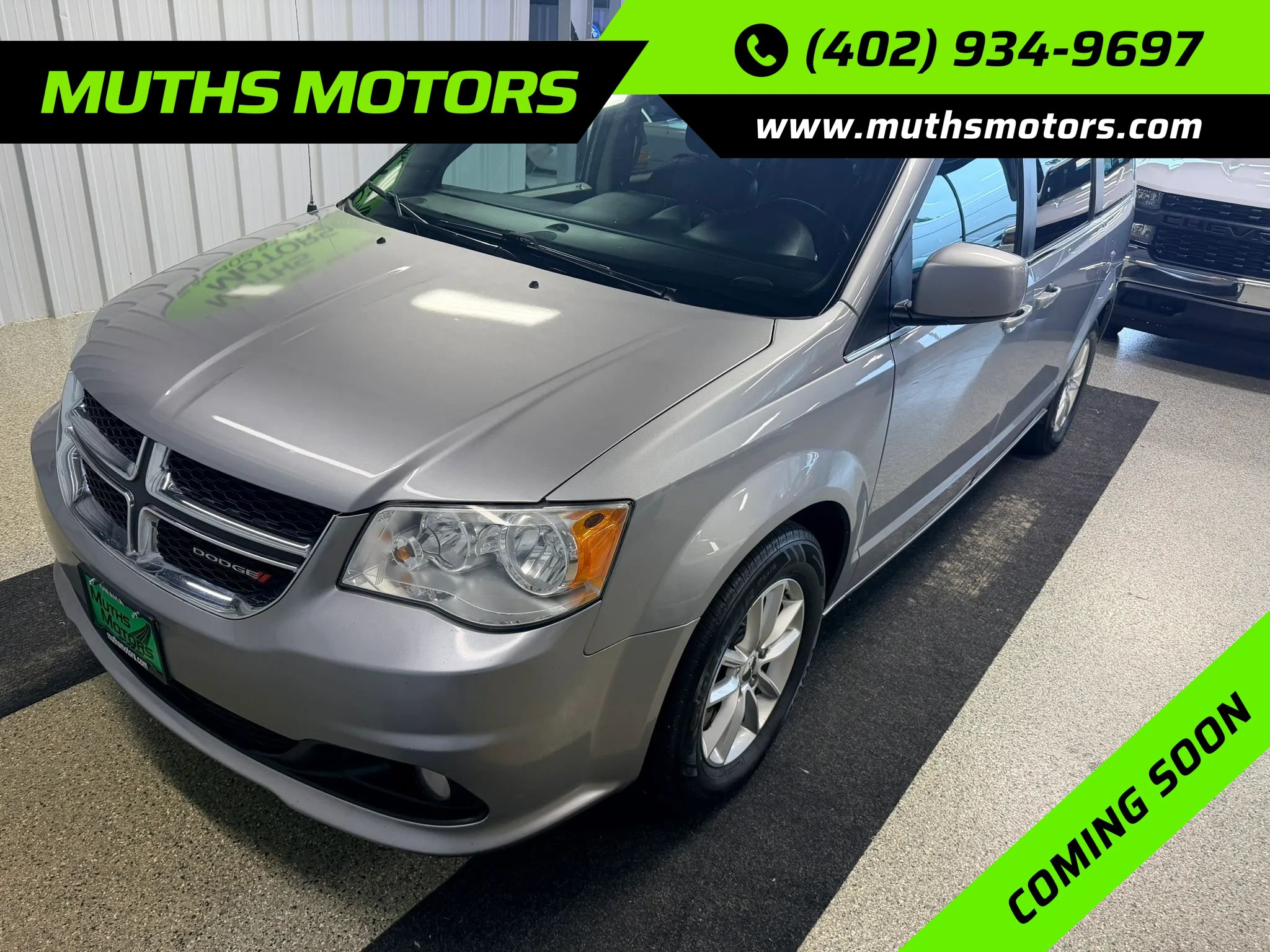 Used 2019 Dodge Grand Caravan SXT FWD image 1
