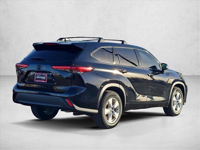 Used 2026 Toyota Highlander XLE AWD/4WD image 5