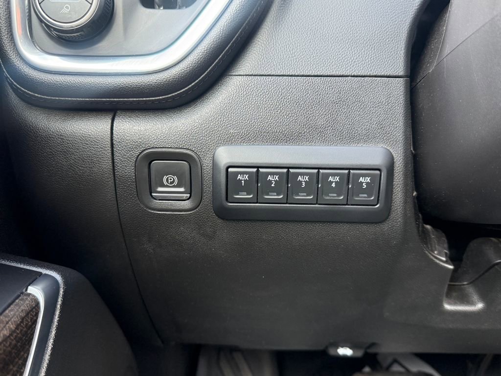 Used 2021 Chevrolet Silverado 2500 LT w/ Convenience Package image 27