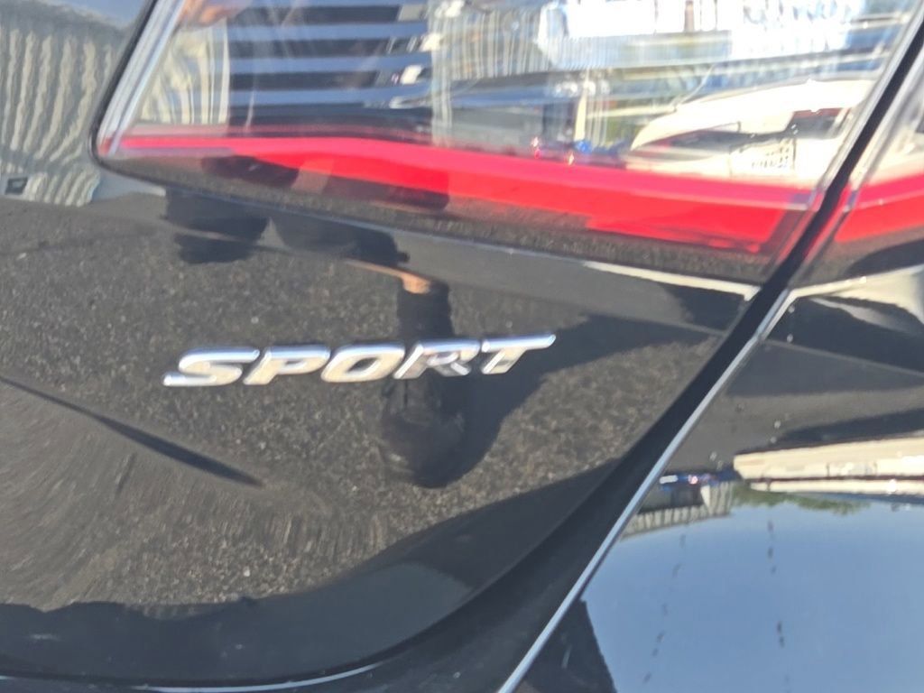 Used 2023 Honda Civic Sport image 7