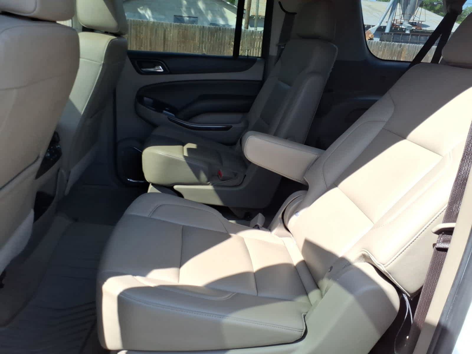 Used 2020 Chevrolet Suburban LT AWD/4WD image 24